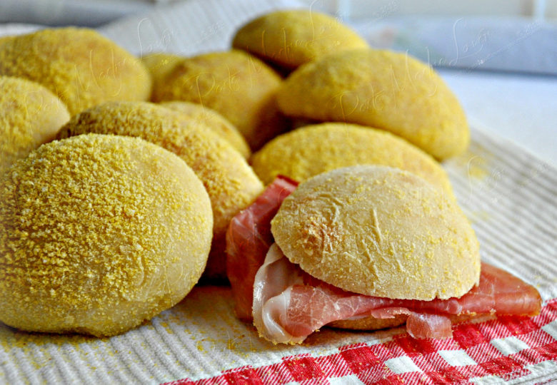 Pizzette bianche al sapore di polenta