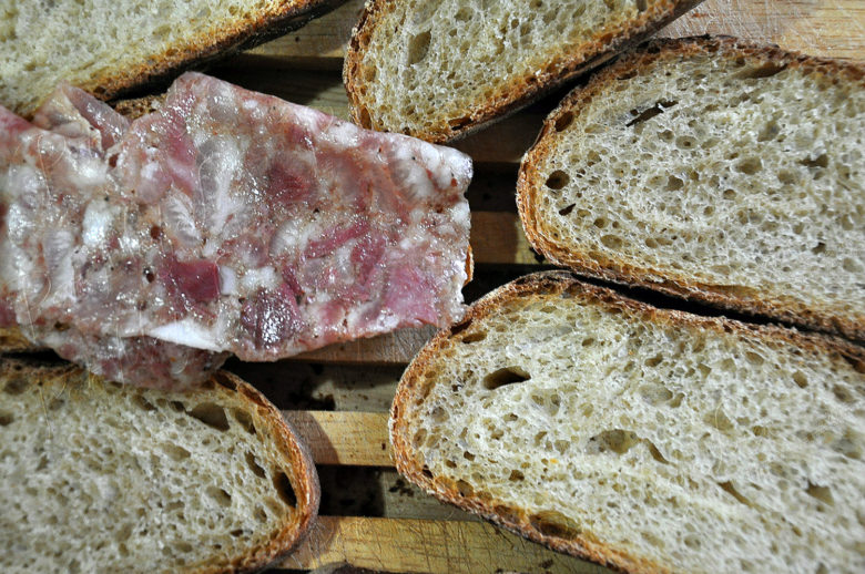 Pane simil Lariano