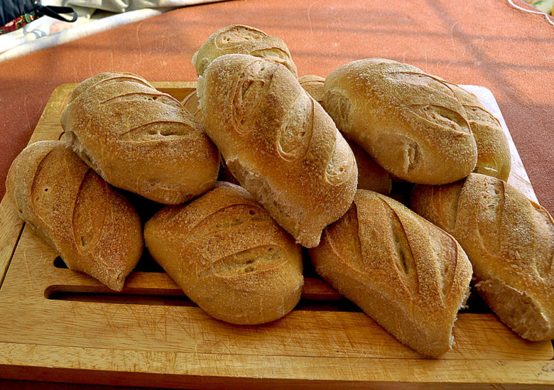 Panini all'olio con mosto d'uva fragola