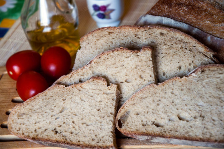 Pane di semola e farro integrale