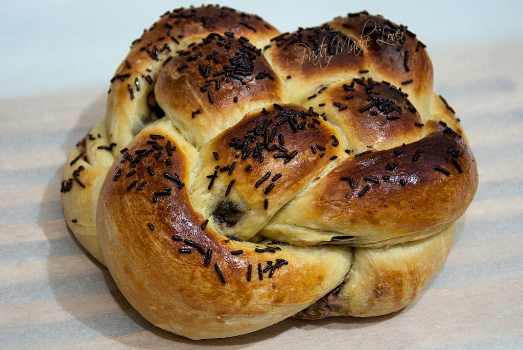 Pane intrecciato con zucca al Roux con fondente e noci