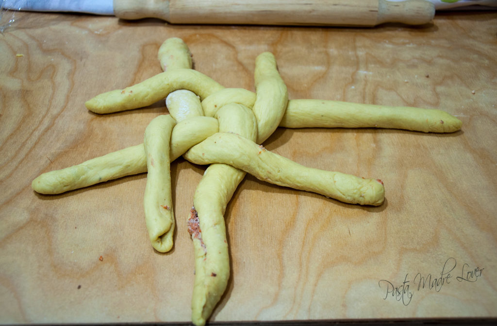 Pane intrecciato con zucca al Roux con fondente e noci