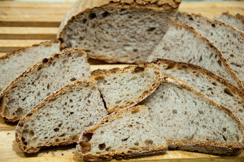 Pane semintegrale per bruschetta