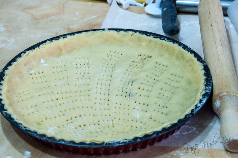 Crostata decorata ripiena