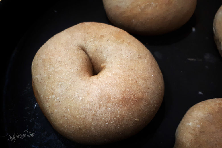 Frisella o fresella, caratteristico pane biscottato tradizionale