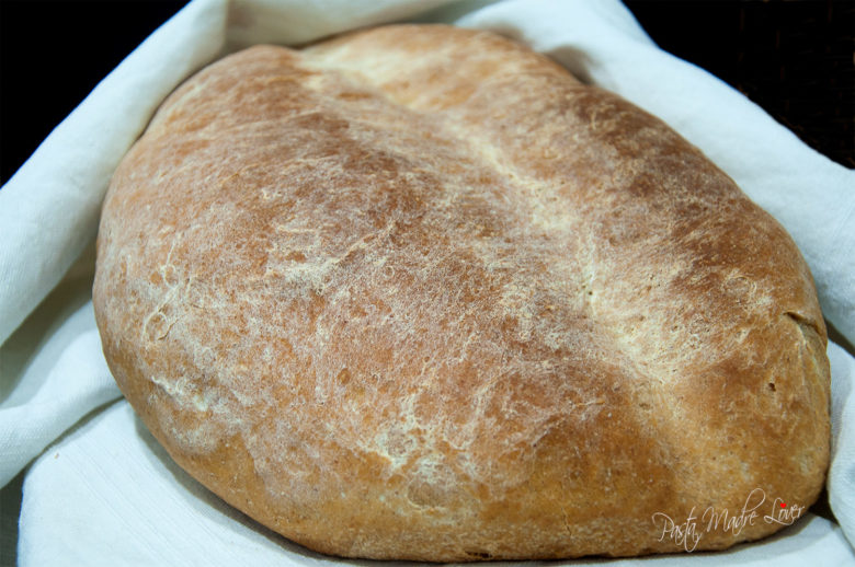 Pane all'olio della nonna, con pasta di riporto