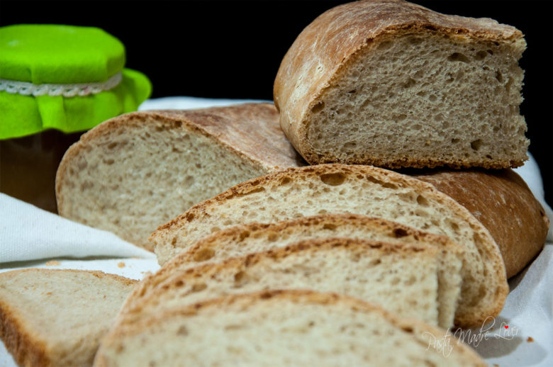 Pane all'olio della nonna, con pasta di riporto