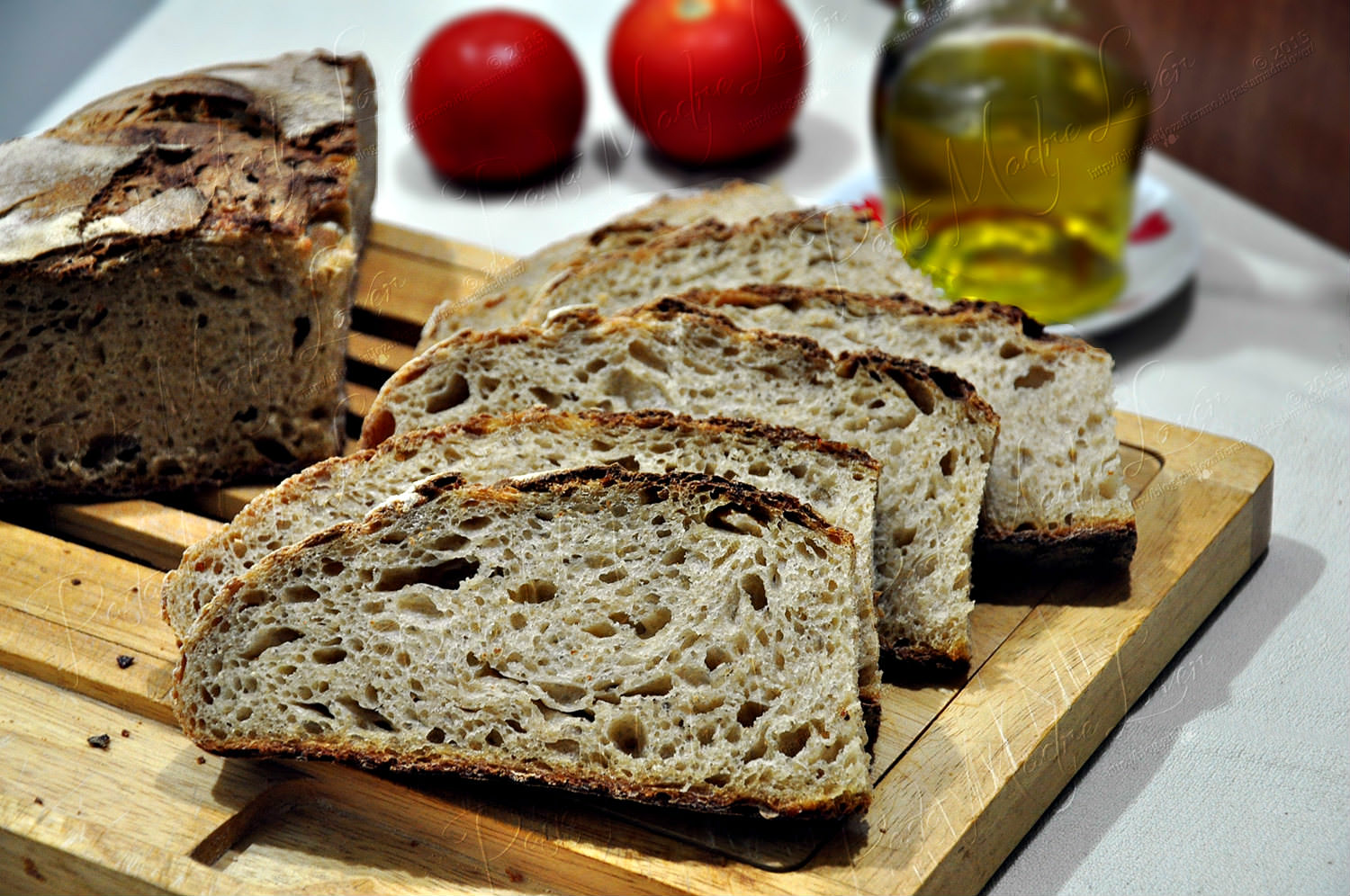 Pane con buratto e semola