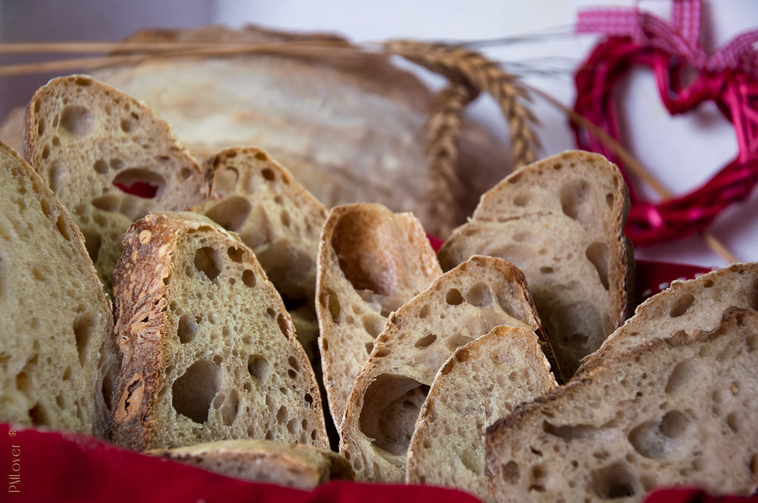 Pane alveolato