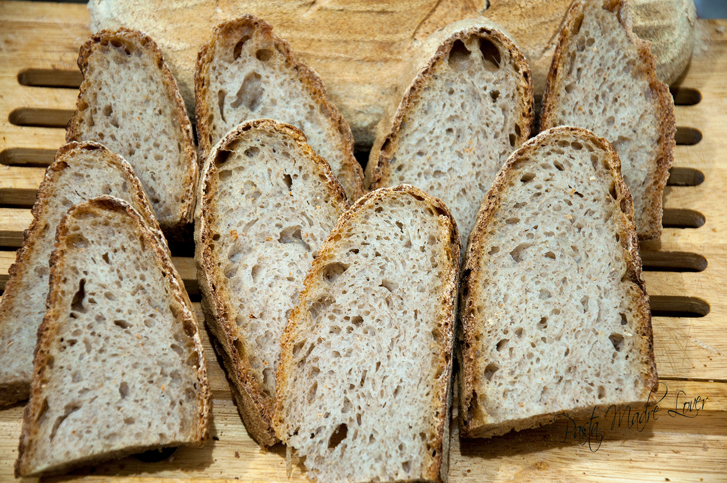 Pane semintegrale per bruschetta