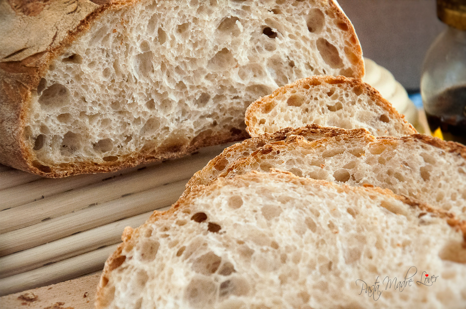 Pane di grano tenero "Abbondanza" con pasta di riporto