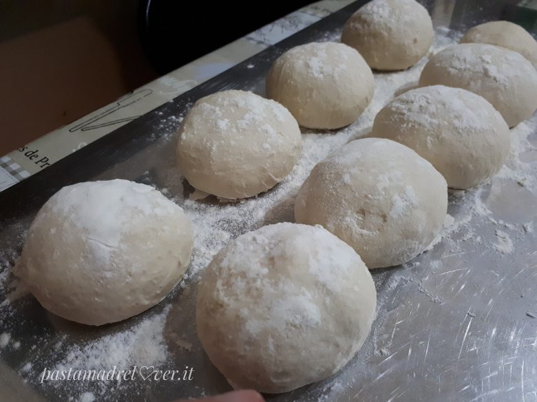 Pane arabo o pita - impasto